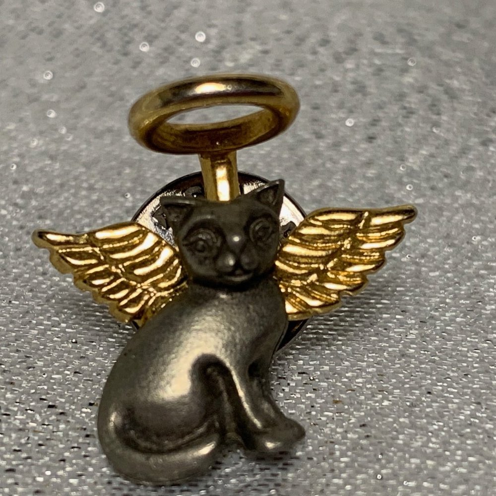 VINTAGE ANGEL CAT WITH HALO PIN PINBACK BY CAMCO
